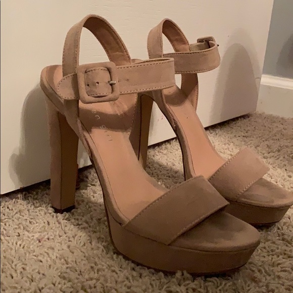 nude high heels - Picture 3 of 3